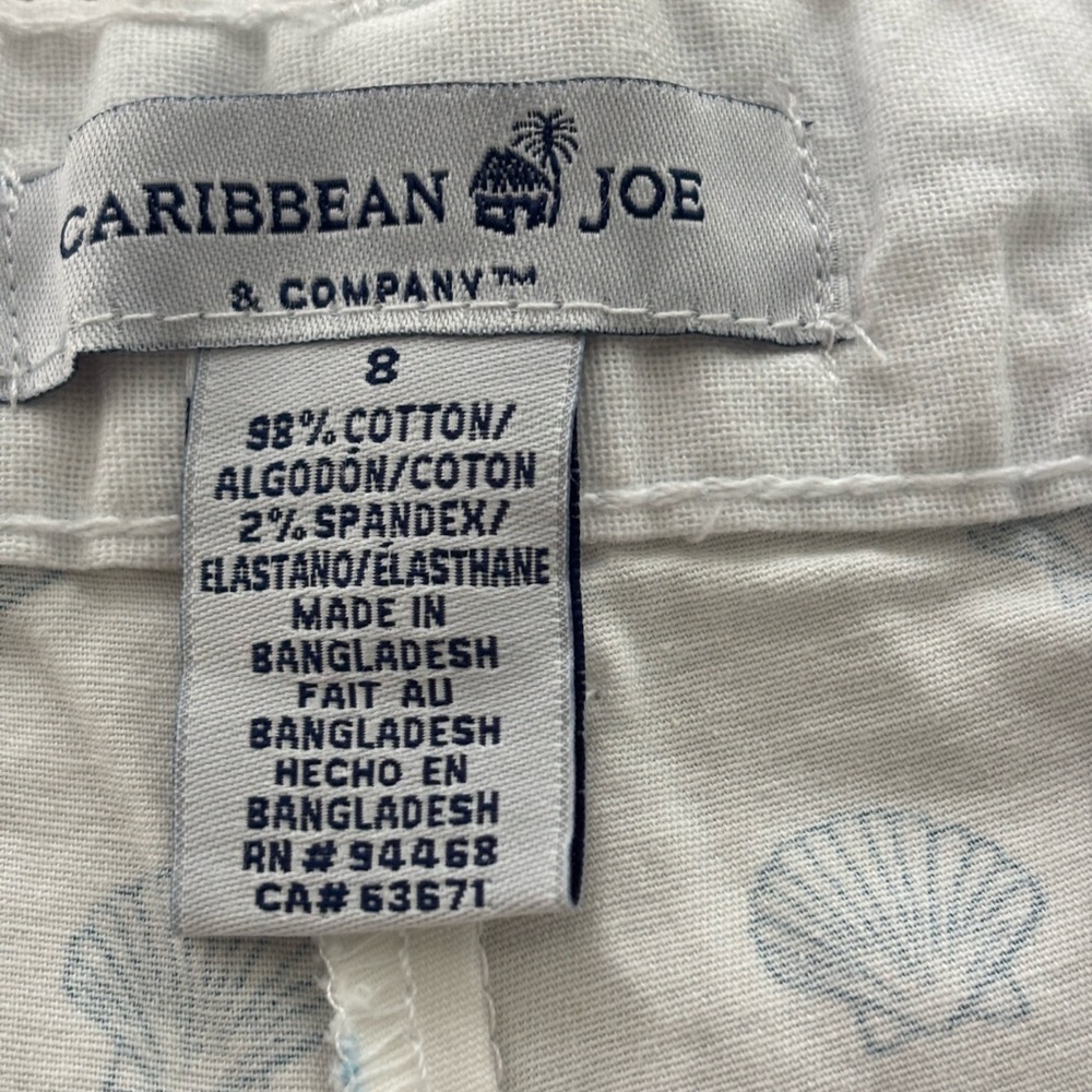 ❤️2/$15 or 3/$21❤️NWT Caribbean Joe White Shorts with Blue Shell Print, Size 8 - Picture 8 of 8